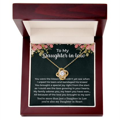 Daughter in Law Gifts Necklace From Mother in Law To My Bonus Daughter in Law Honor Pendant Jewelry with Message Card and Gift Box. Surprise Gift for Daughter in Law. Daughter in Law Gift