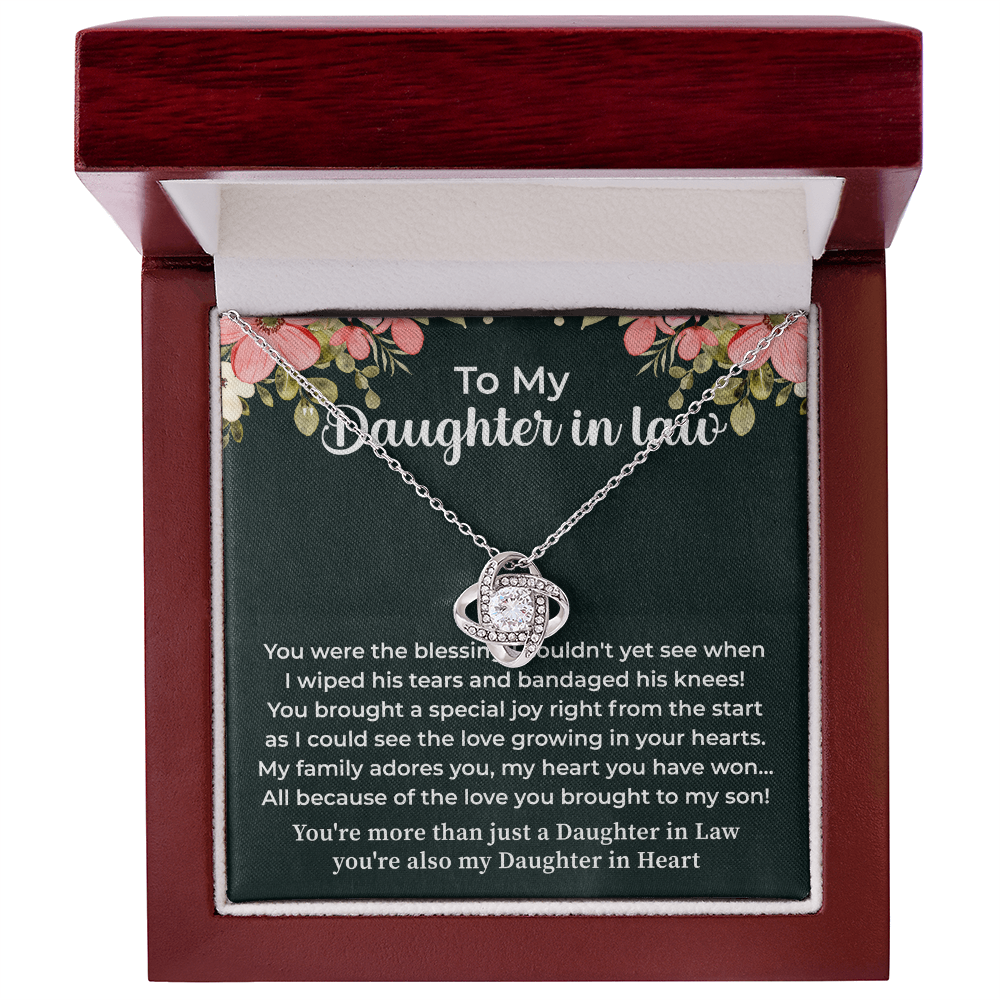 Daughter in Law Gifts Necklace From Mother in Law To My Bonus Daughter in Law Honor Pendant Jewelry with Message Card and Gift Box. Surprise Gift for Daughter in Law. Daughter in Law Gift