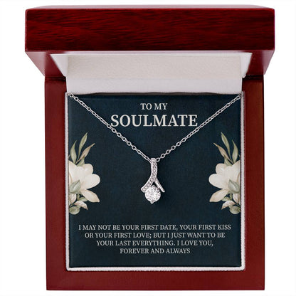 Giftsignature necklace displayed as a heartfelt keepsake for a girlfriend